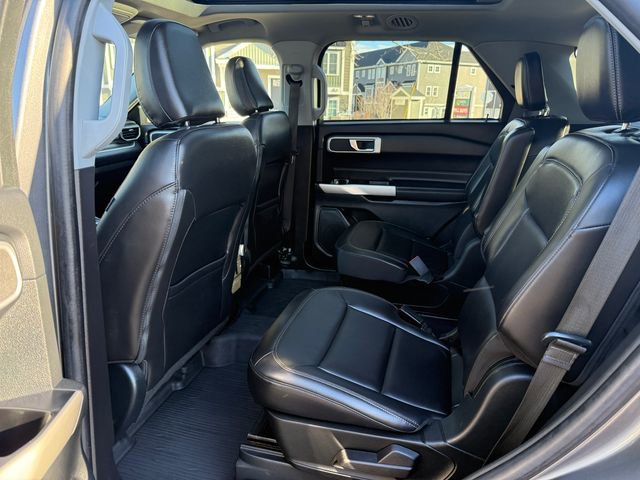 Certified 2022 Ford Explorer XLT w/ Equipment Group 202A image 4