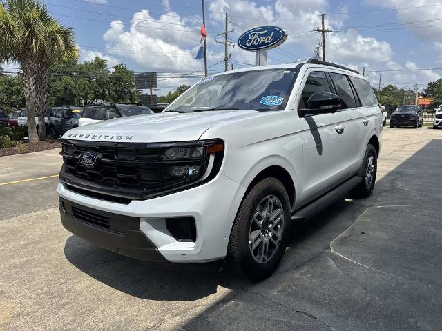Certified 2025 Ford Expedition Active RWD image 3