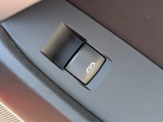 Used 2018 Chevrolet Camaro LT image 30