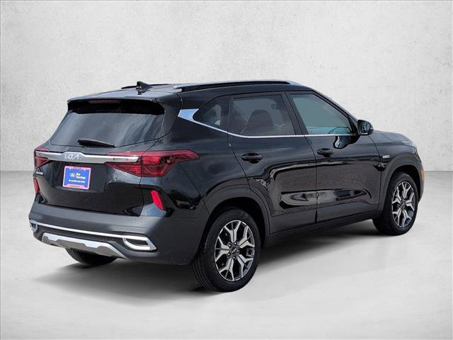 Used 2023 Kia Seltos EX image 3