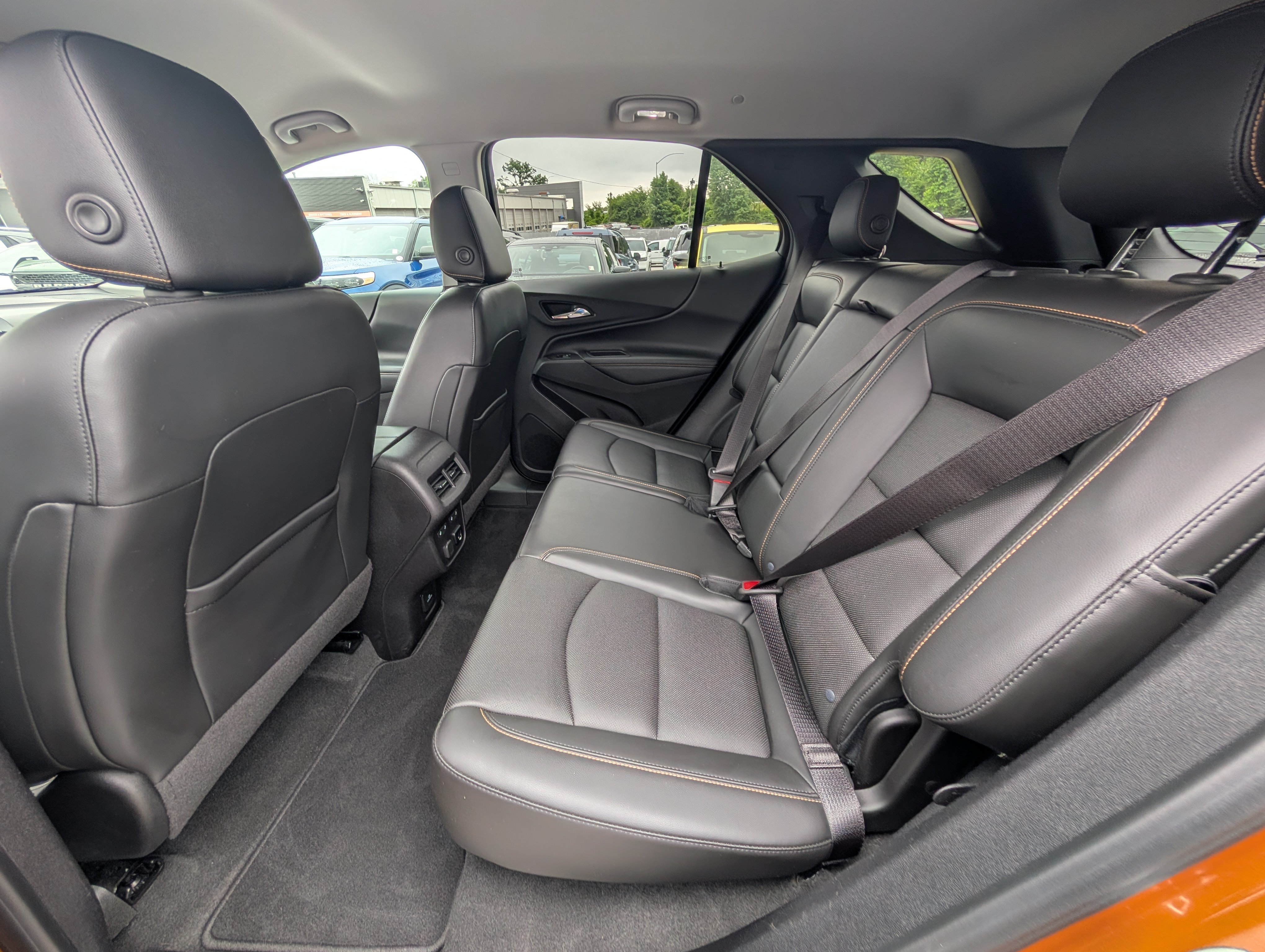 Used 2018 Chevrolet Equinox Premier AWD/4WD image 16