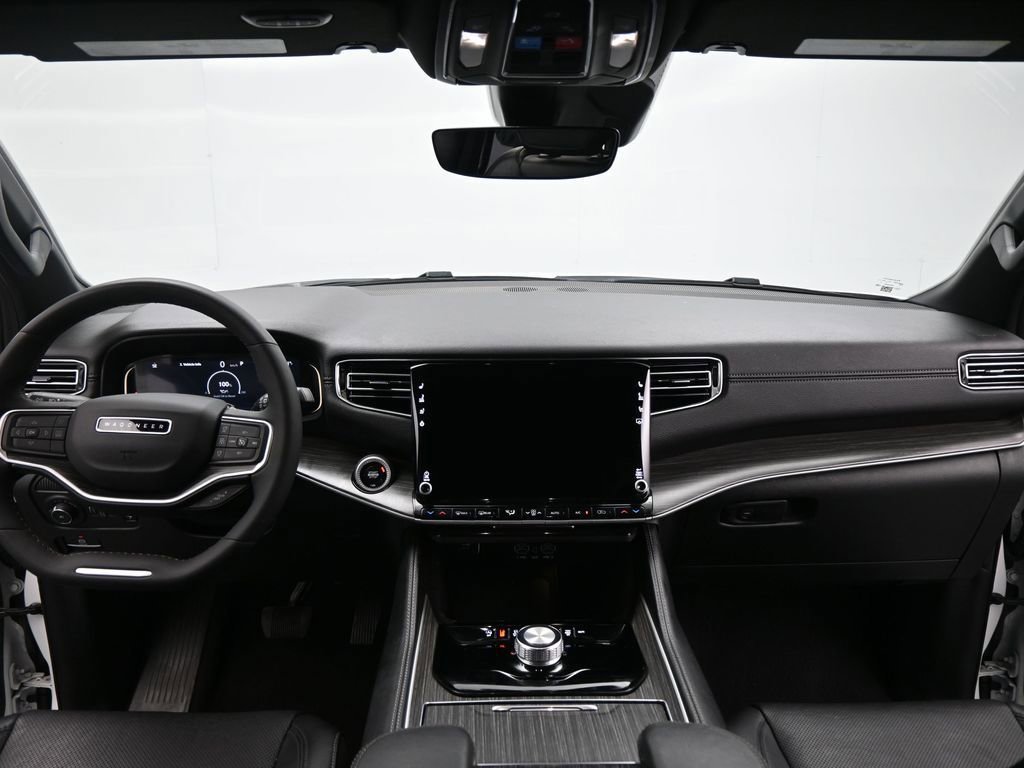 Used 2024 Jeep Wagoneer L Series II image 46