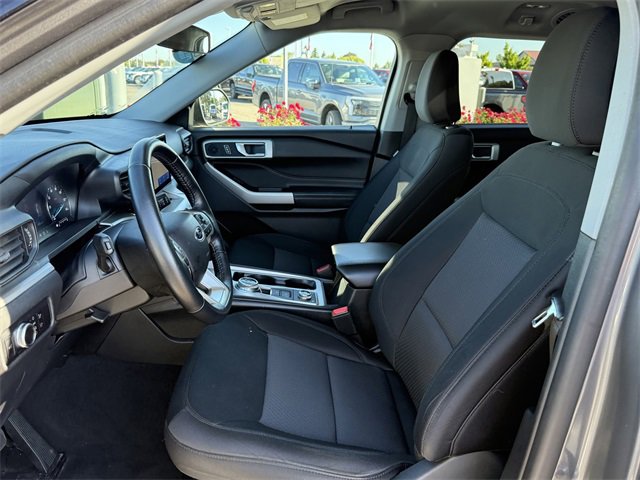 Certified 2023 Ford Explorer XLT w/ Class IV Trailer Tow Package image 6