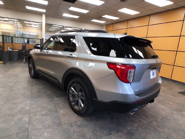 Certified 2023 Ford Explorer XLT w/ Equipment Group 202A AWD/4WD image 5