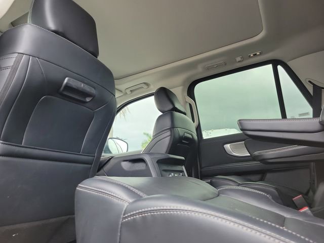 Certified 2025 Ford Expedition Platinum AWD/4WD image 10