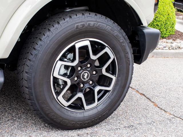 Certified 2025 Ford Bronco Outer Banks AWD/4WD image 8
