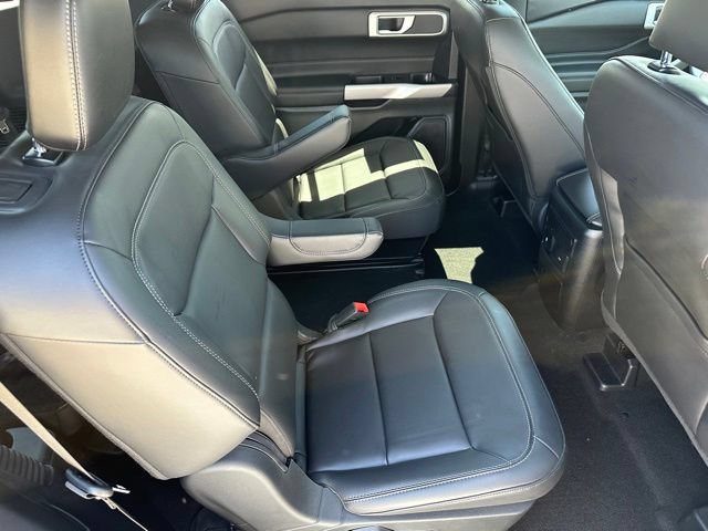 Certified 2024 Ford Explorer XLT w/ Equipment Group 202A AWD/4WD image 9
