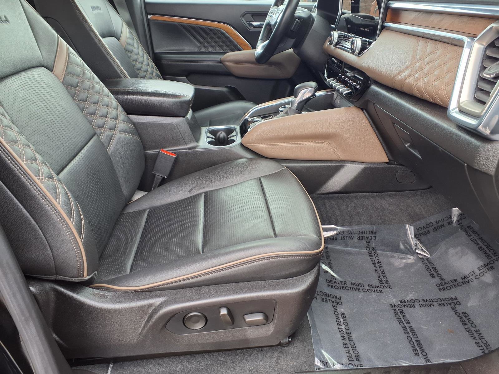 Used 2023 GMC Canyon Denali image 11