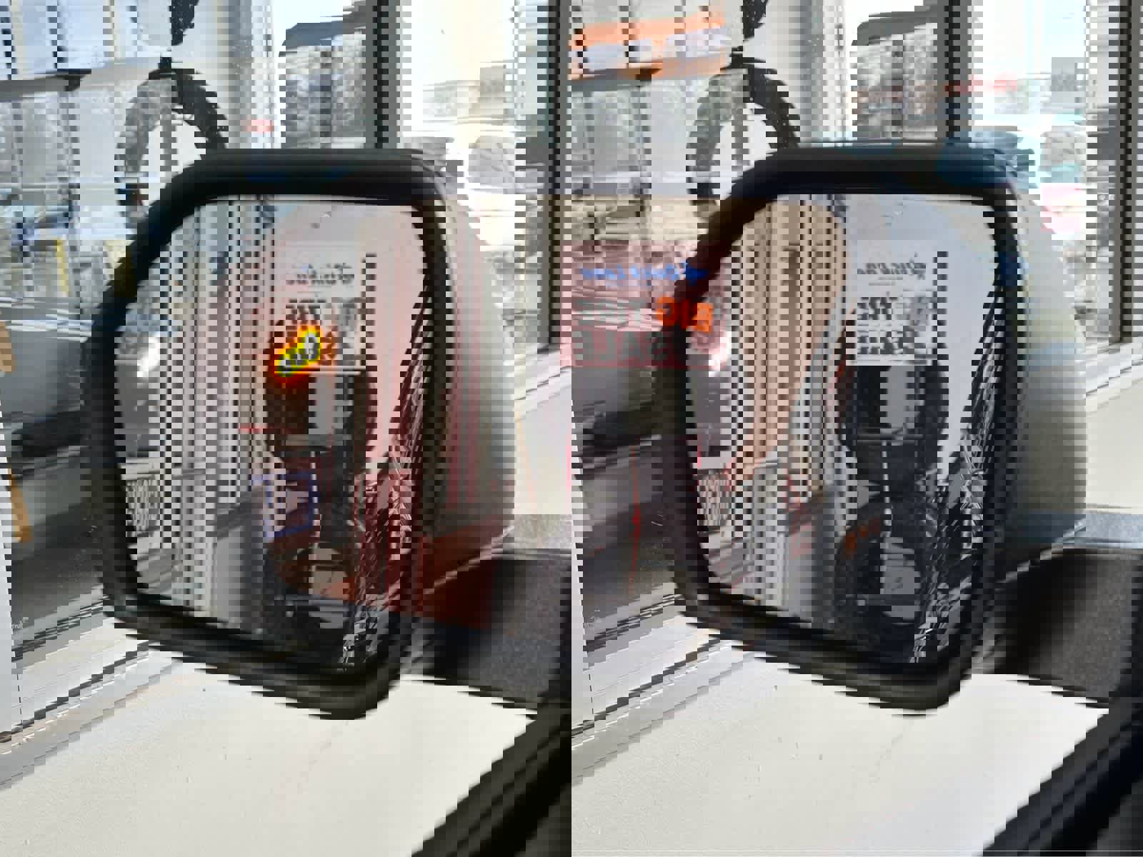 Certified 2022 Ford Explorer XLT w/ Equipment Group 202A image 23