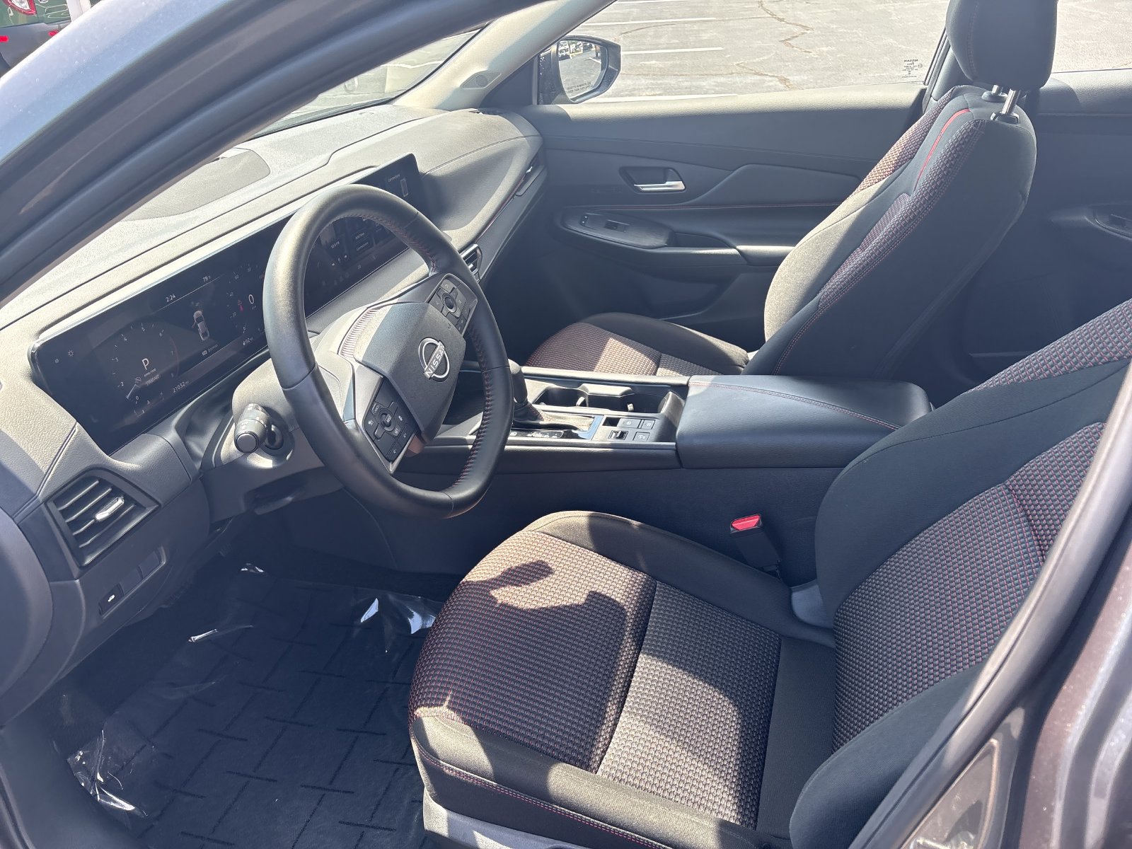 Used 2026 Nissan Sentra SR w/ Floor Mat Package FWD image 36