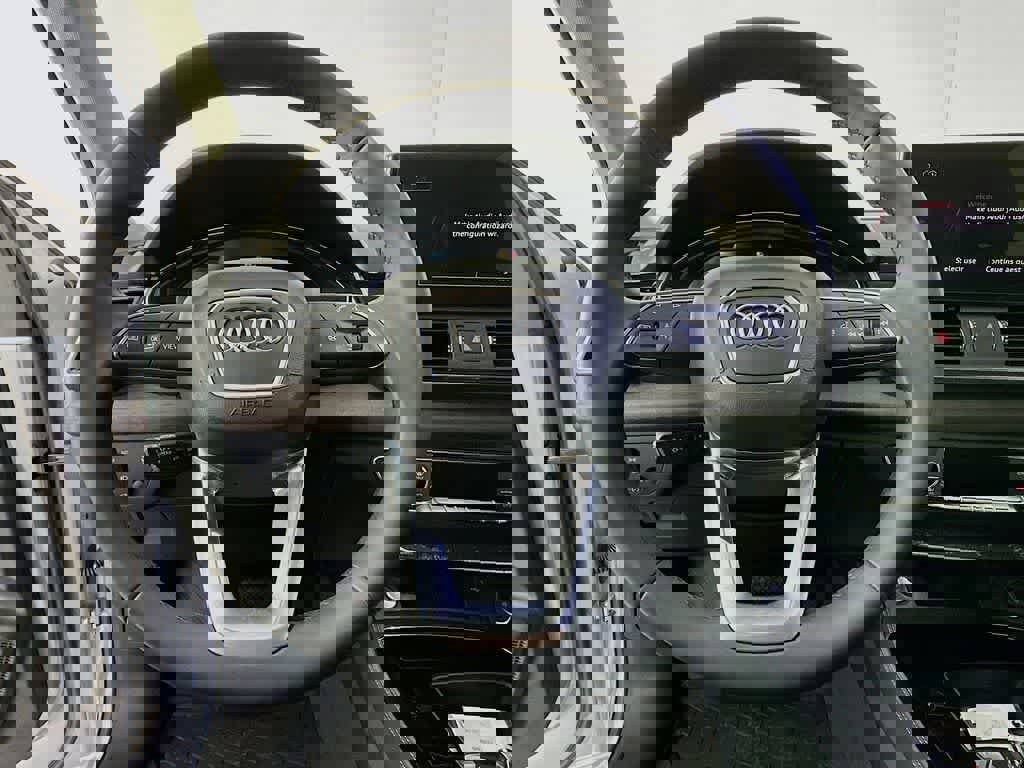 Used 2023 Audi Q5 2.0T Premium Plus w/ Premium Plus Package image 19