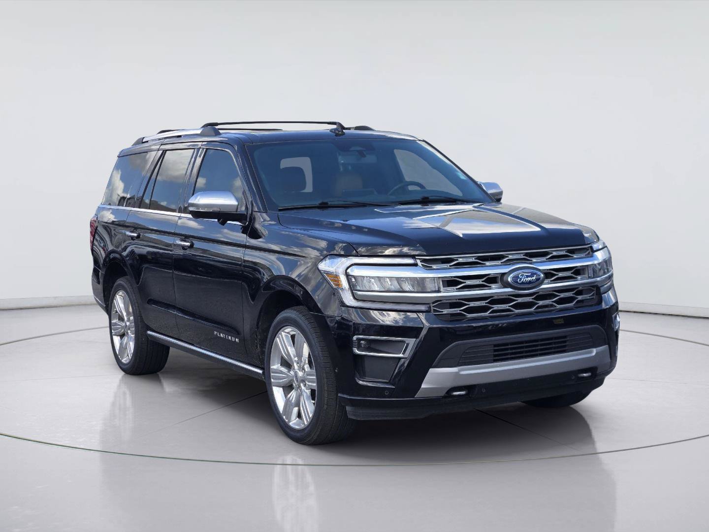 Certified 2024 Ford Expedition Platinum AWD/4WD image 3
