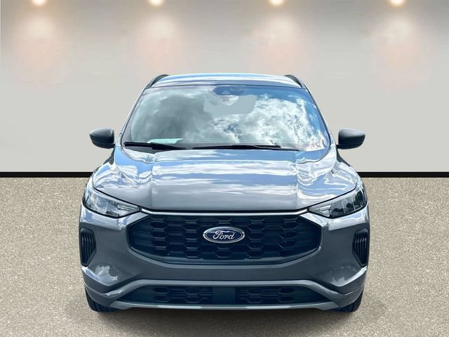 Certified 2023 Ford Escape ST-Line w/ Tech Pack #1 AWD/4WD image 2