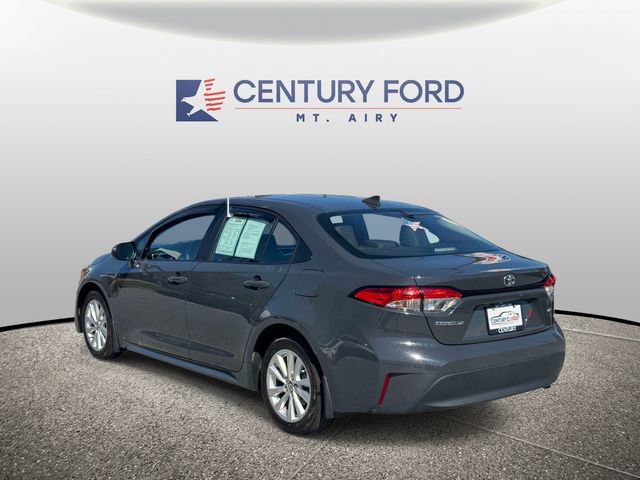 Used 2024 Toyota Corolla LE w/ LE Convenience Package FWD image 4
