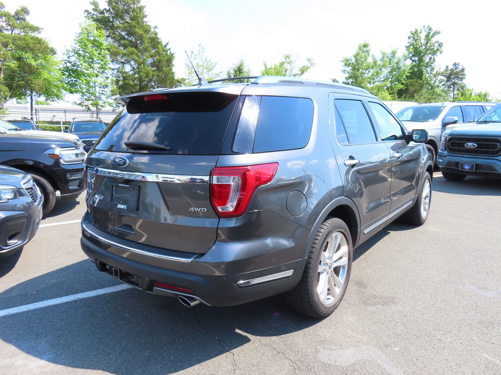 Certified 2018 Ford Explorer Limited w/ Equipment Group 301A AWD/4WD image 5