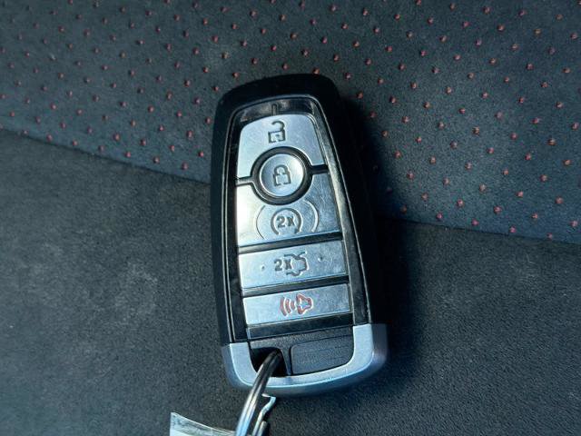 Certified 2018 Ford Explorer XLT w/ Equipment Group 202A AWD/4WD image 37
