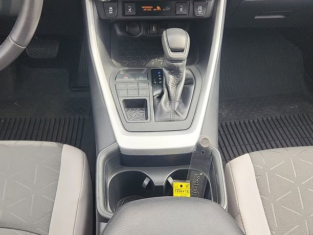 Used 2020 Toyota RAV4 XLE w/ Convenience Package image 18