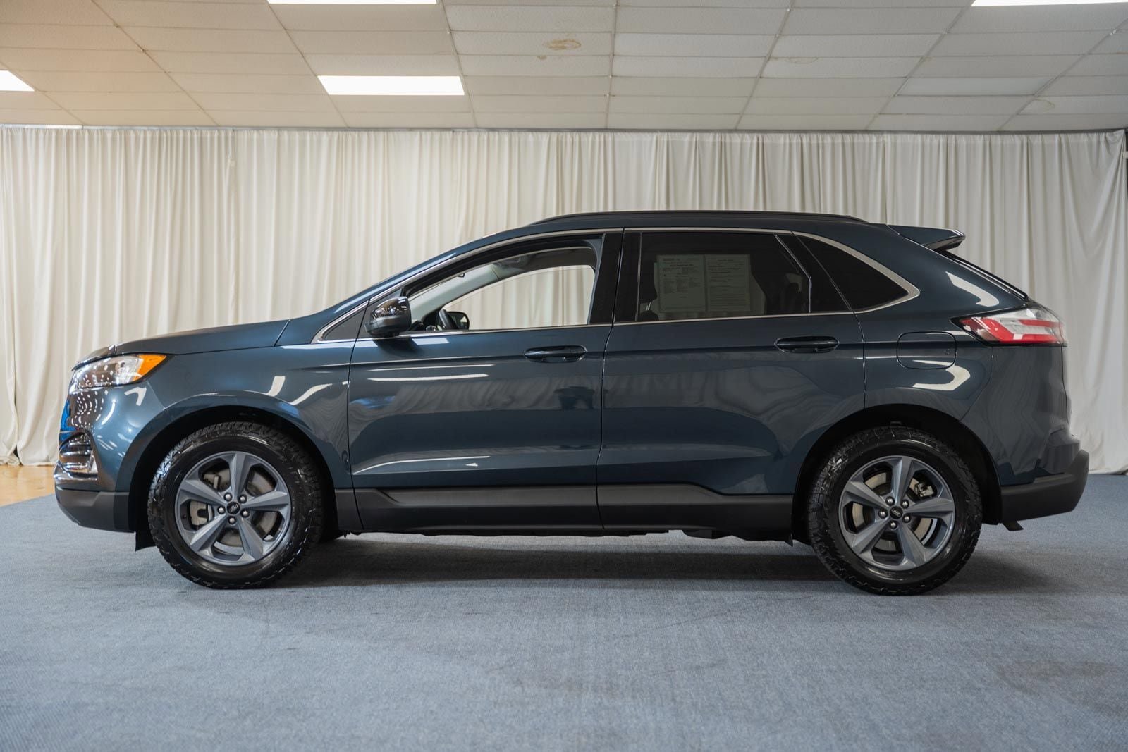 Certified 2022 Ford Edge SEL w/ Sport Appearance Package AWD/4WD image 5