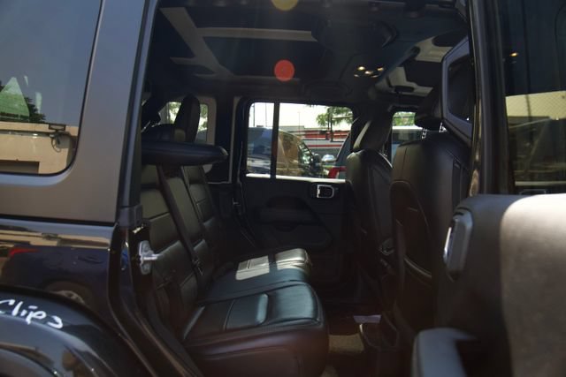Used 2019 Jeep Wrangler Unlimited Sahara w/ Dual Top Group AWD/4WD image 24
