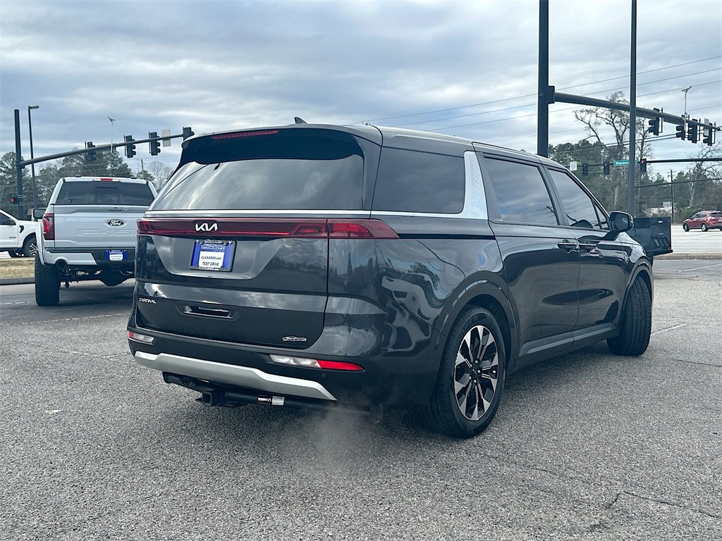 Used 2024 Kia Carnival EX image 4