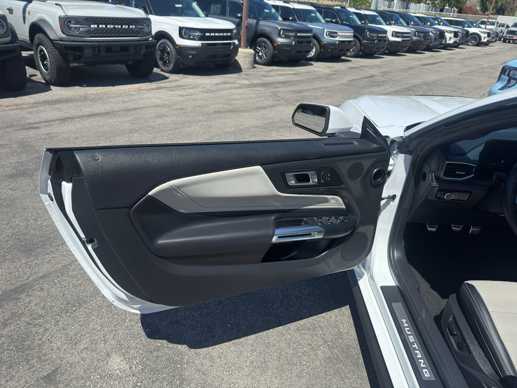 Certified 2025 Ford Mustang GT Premium image 8