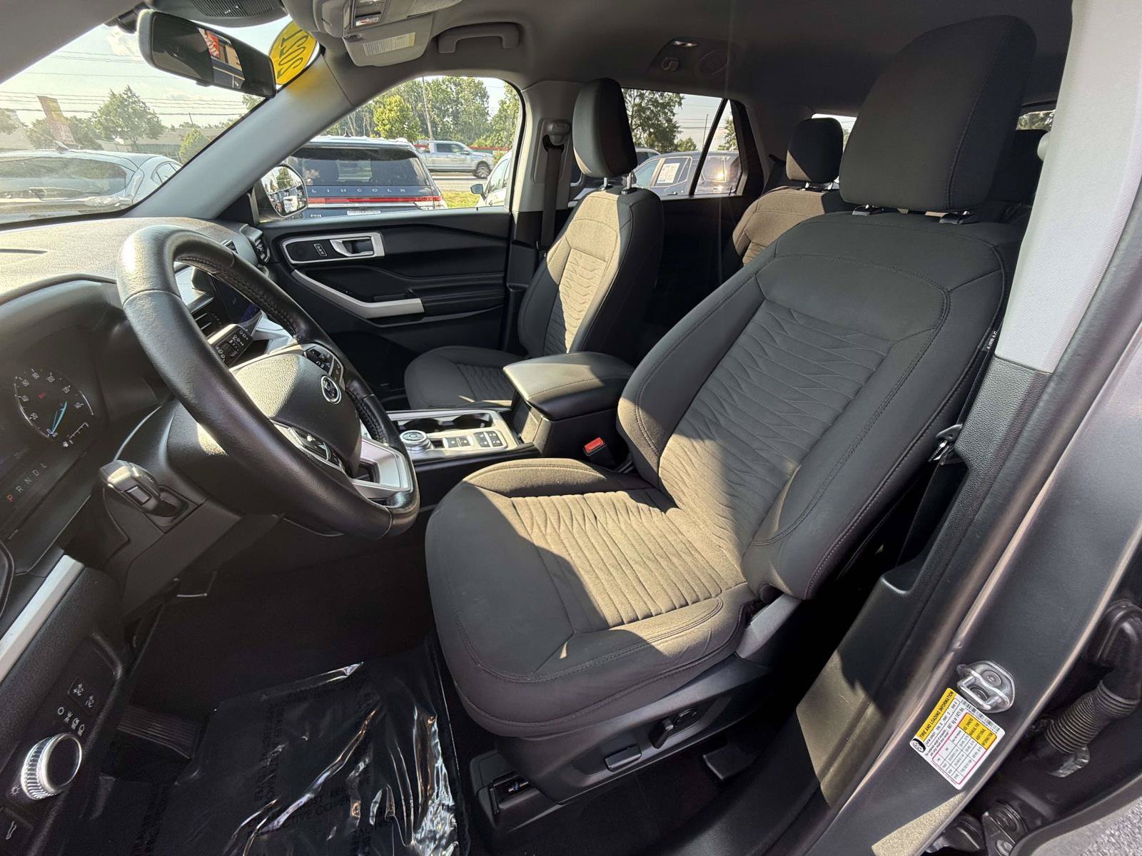 Certified 2021 Ford Explorer XLT RWD image 20