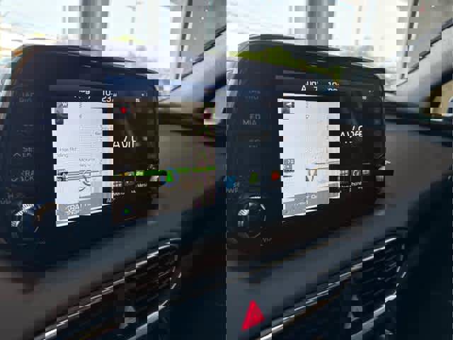 Used 2020 Hyundai Santa Fe Limited image 19