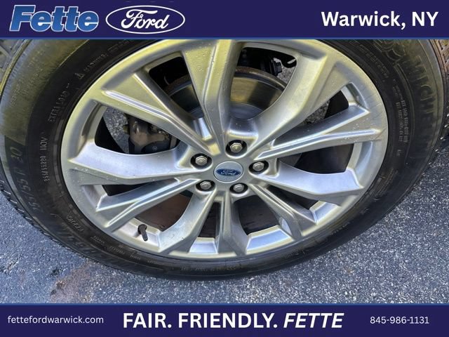 Certified 2023 Ford Explorer XLT w/ Equipment Group 202A AWD/4WD image 7