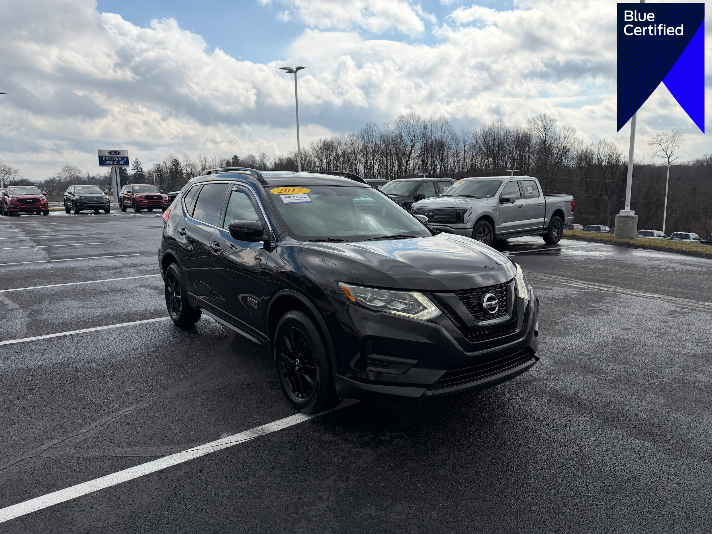 Used 2017 Nissan Rogue SV