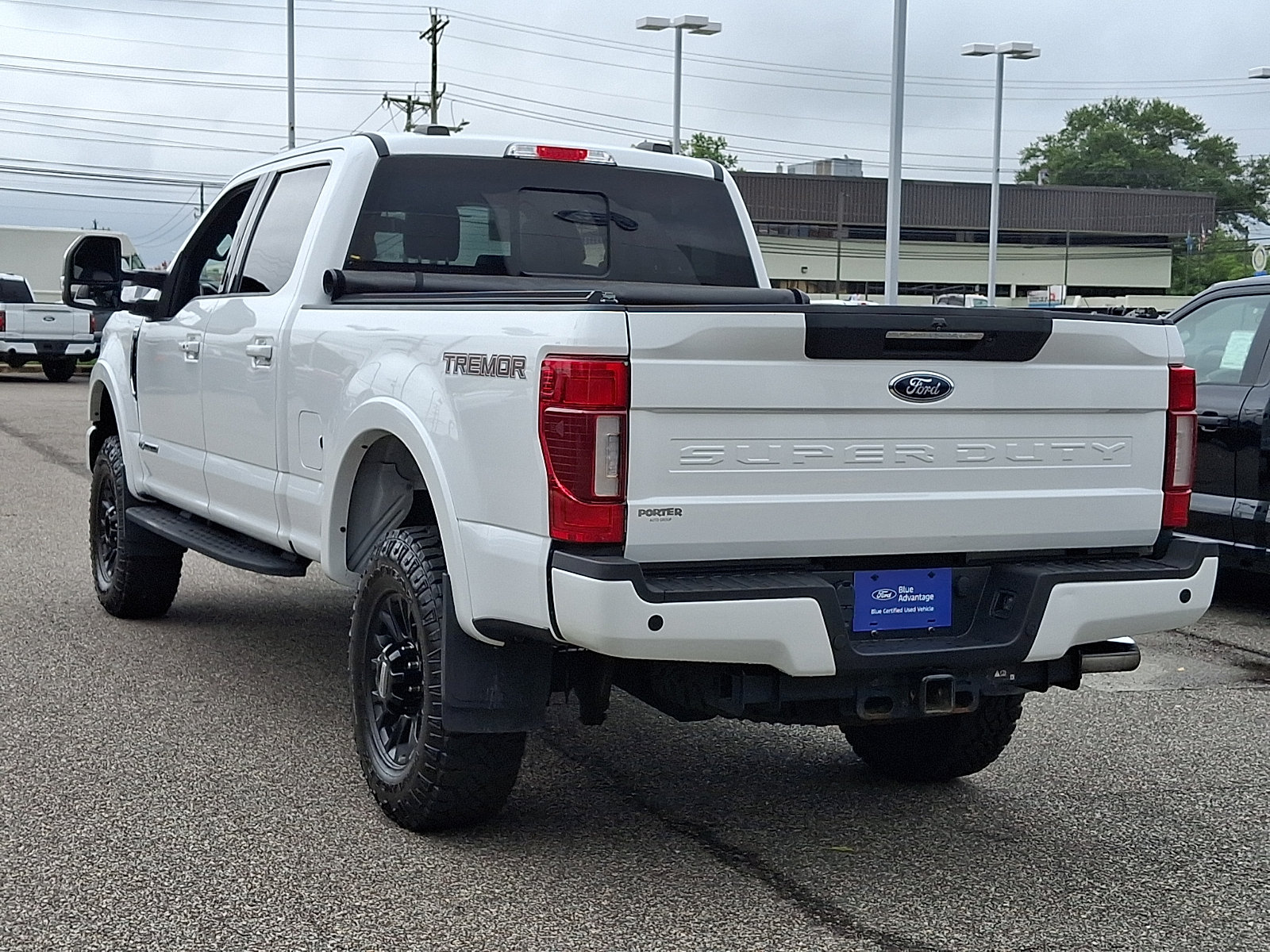 Certified 2022 Ford F350 Lariat w/ Tremor Off-Road Package AWD/4WD image 8