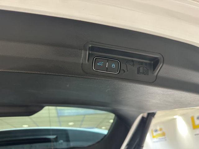 Certified 2024 Ford Explorer XLT w/ Equipment Group 202A AWD/4WD image 18