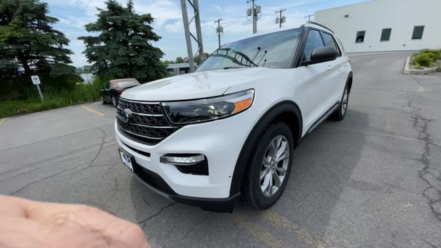 Certified 2023 Ford Explorer XLT w/ Equipment Group 202A AWD/4WD image 5