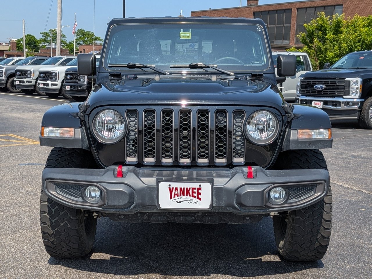Used 2023 Jeep Gladiator Rubicon w/ Cold Weather Group AWD/4WD image 10
