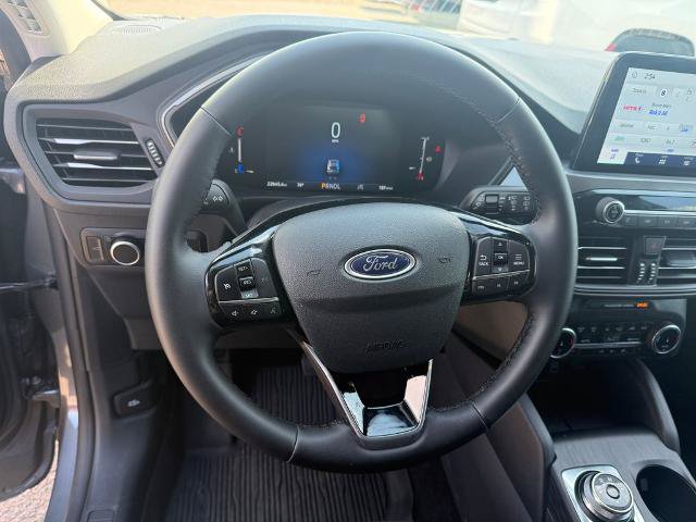 Certified 2025 Ford Escape Active w/ Cold Weather Package AWD/4WD image 31