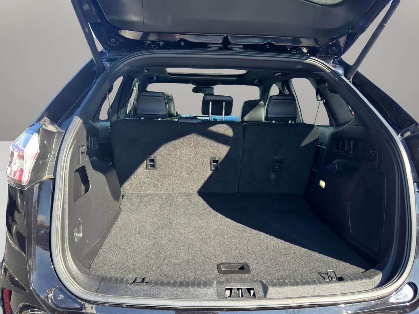 Certified 2024 Ford Edge ST w/ Equipment Group 401A image 19