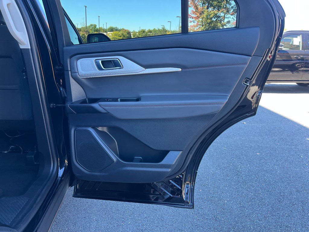 Certified 2025 Ford Explorer Active AWD/4WD image 20