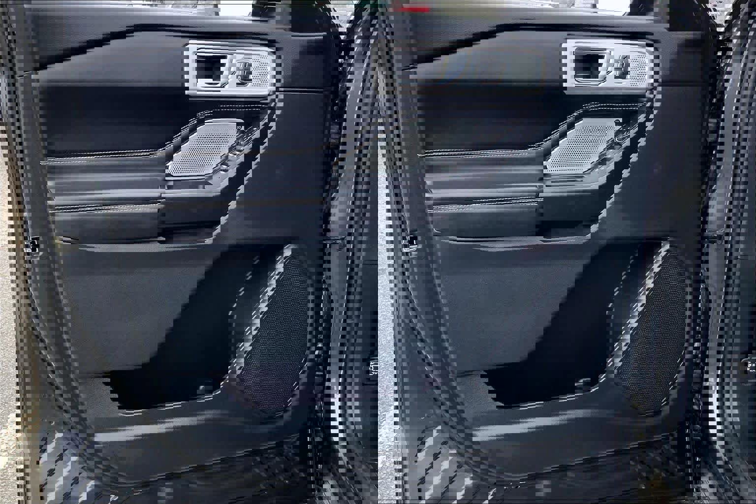 Certified 2020 Ford Explorer ST w/ Premium Technology Package image 21