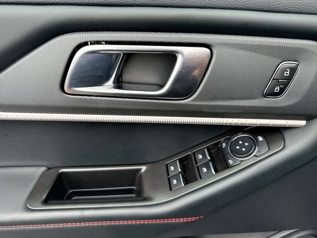 Certified 2025 Ford Explorer ST-Line AWD/4WD image 13