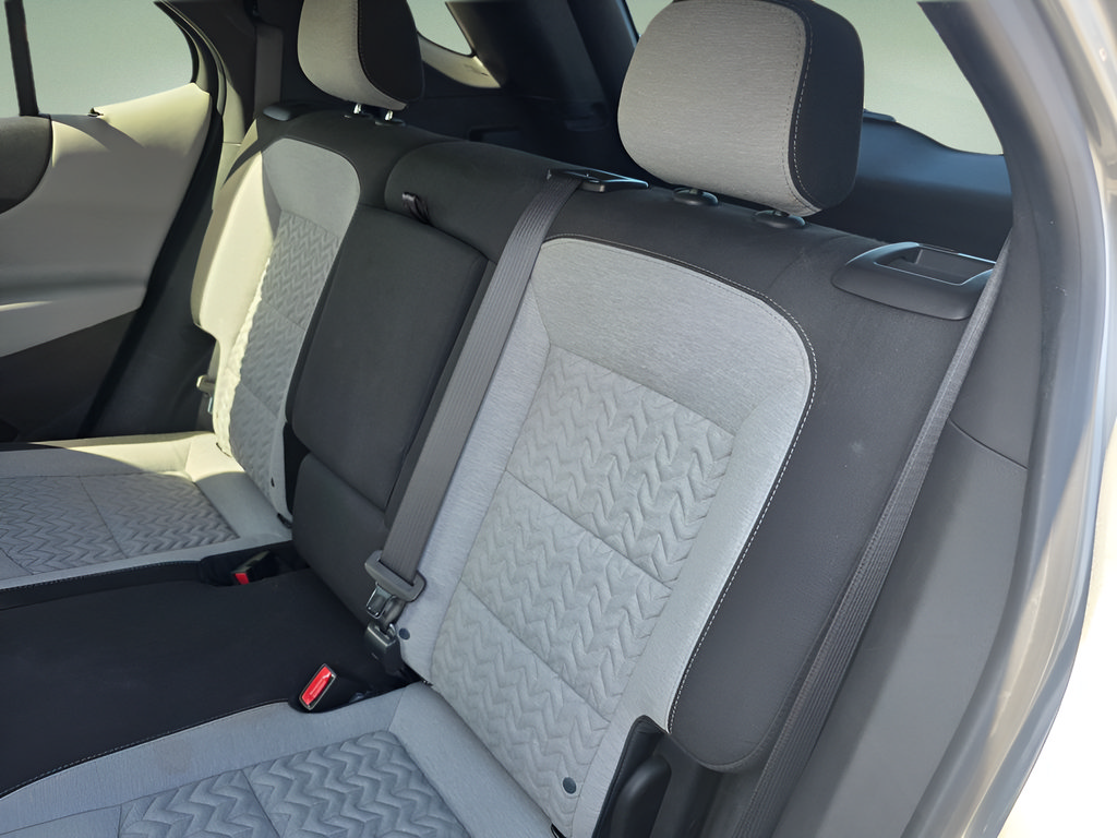 Used 2023 Chevrolet Equinox LT FWD image 24