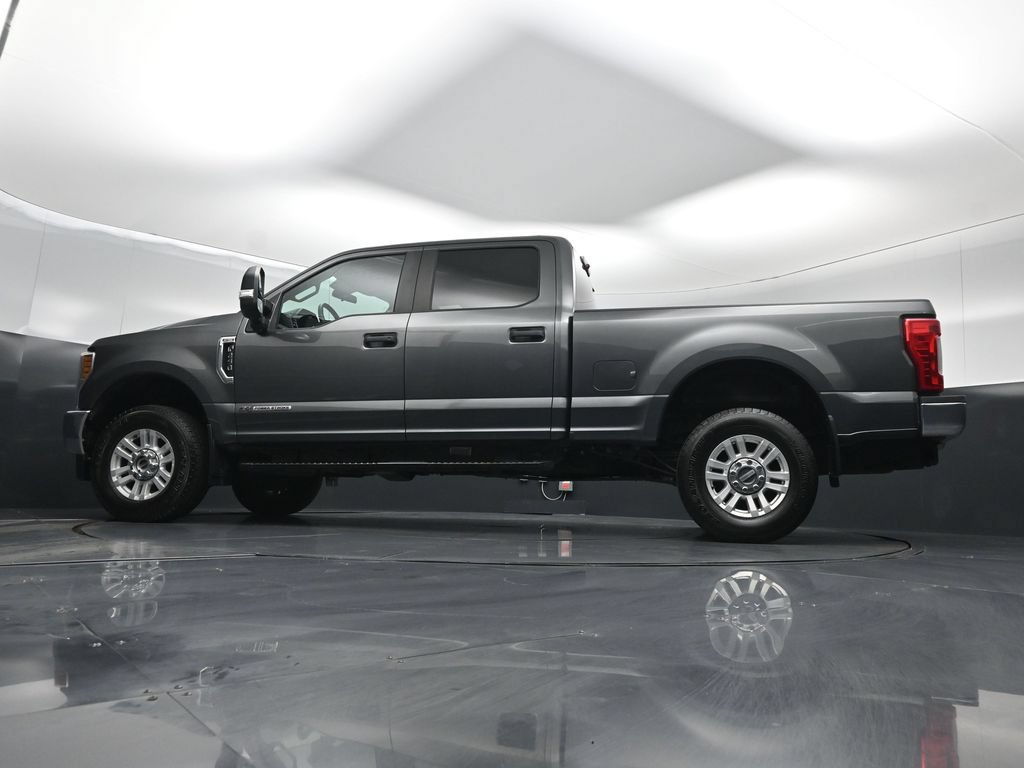 Certified 2019 Ford F250 XL w/ STX Appearance Package AWD/4WD image 8