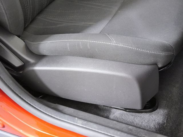 Certified 2018 Ford Focus SEL w/ Cold Weather Package FWD image 14