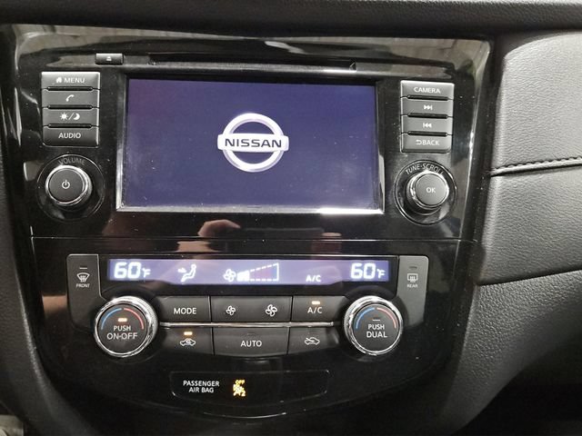 Used 2018 Nissan Rogue SV AWD/4WD image 15