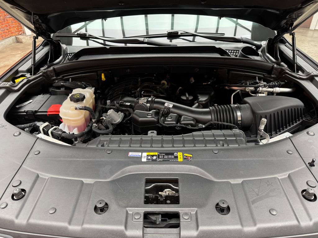 Used 2024 Jeep Grand Cherokee L Laredo AWD/4WD image 32