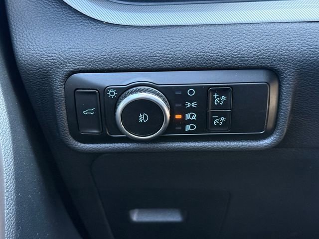 Certified 2023 Ford Explorer XLT w/ Equipment Group 202A AWD/4WD image 22