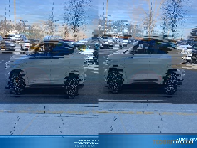 Certified 2025 Ford Mustang Mach-E Premium image 2