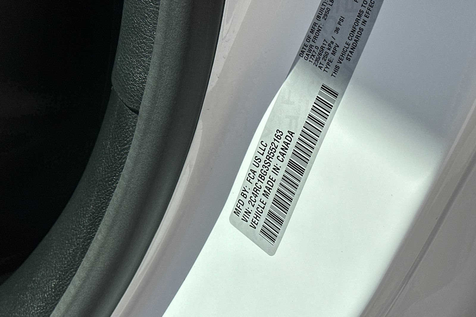 Used 2025 Chrysler Pacifica Select FWD image 34
