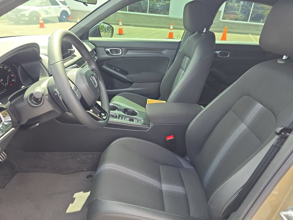Used 2025 Honda Civic Sport image 5