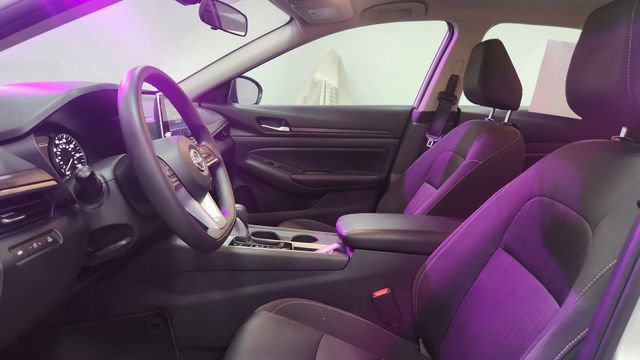 Used 2025 Nissan Altima 2.5 SV FWD image 15