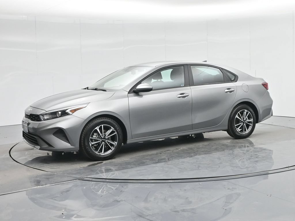 Used 2022 Kia Forte LXS FWD image 25