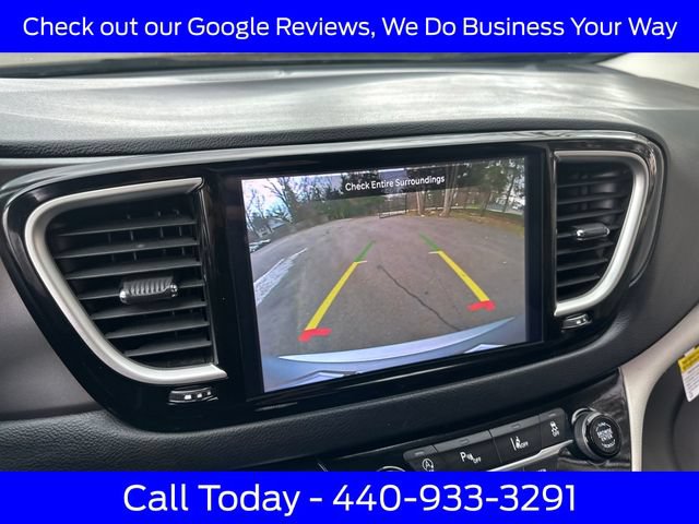 Used 2023 Chrysler Pacifica Touring-L FWD image 36